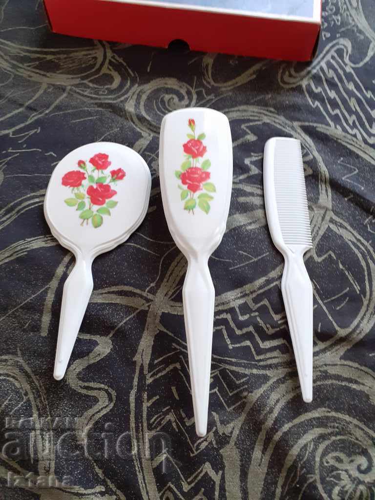 Delivery of Old women's set of hair accessories Delivery of Old women's set of hair accessories