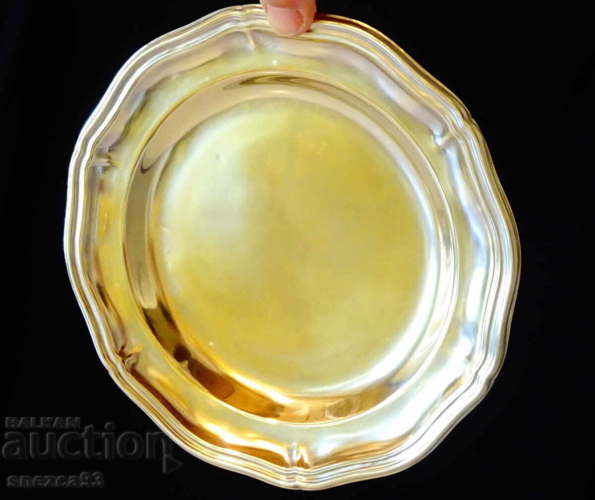 Brass plate 18 cm. Brass plate 18 cm.