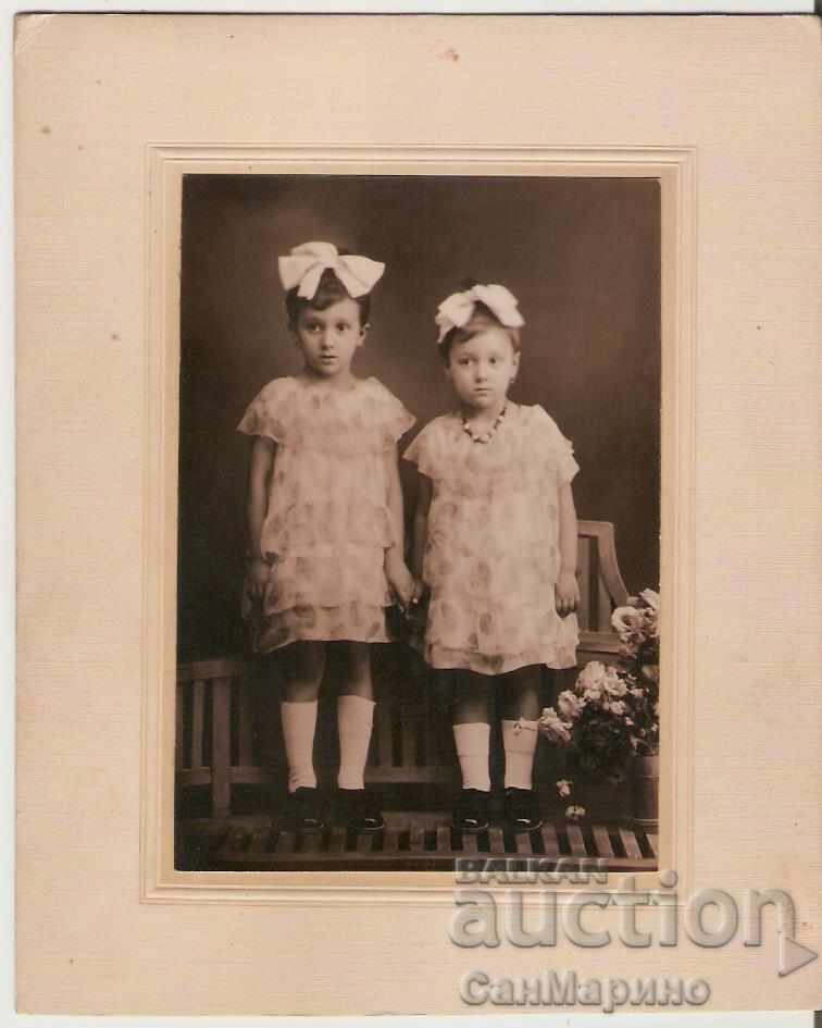 Photo cardboard Children 1932