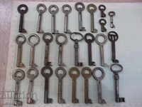 Lot of 25 pcs. old key with hollow body