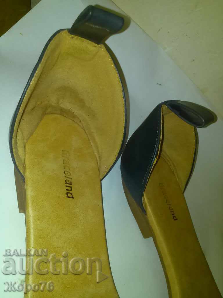 SANDALURI MARE PENTRU FEMEI GRACELAND CU PIELE STILIANE cu preț 10.00 BGN | € 5.11