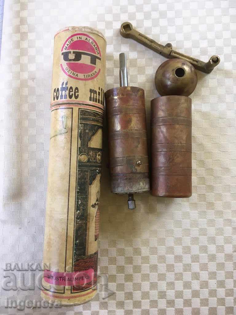 Auction BRASS SPRAY MILL IN ORIGINAL BOX Auction BRASS SPRAY MILL IN ORIGINAL BOX