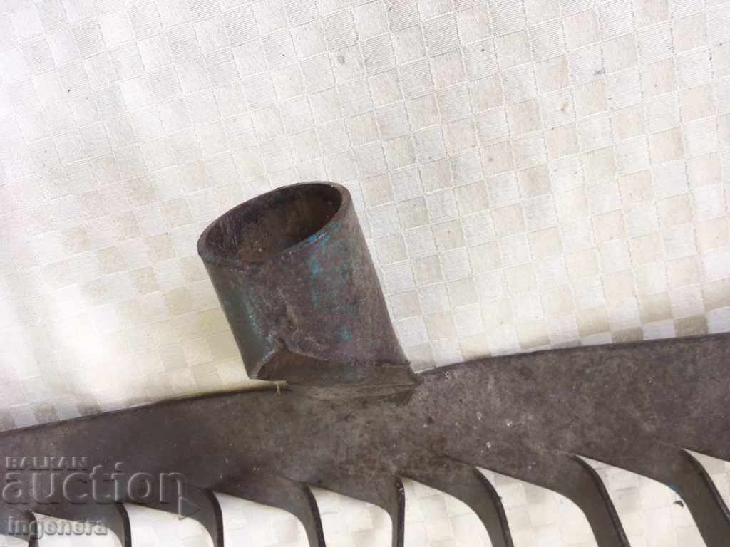 Delivery of ROWING TOOL WROUGHT IRON AS Delivery of ROWING TOOL WROUGHT IRON AS