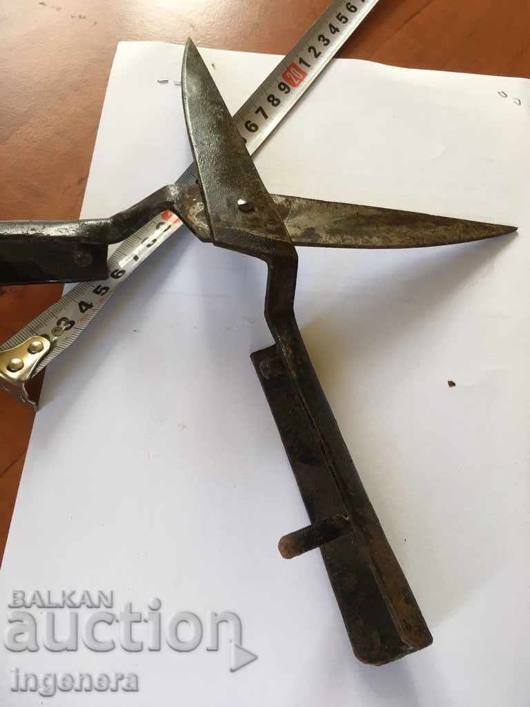 Auction OLD SHRUB SCISSOR FORGED TOOL Auction OLD SHRUB SCISSOR FORGED TOOL