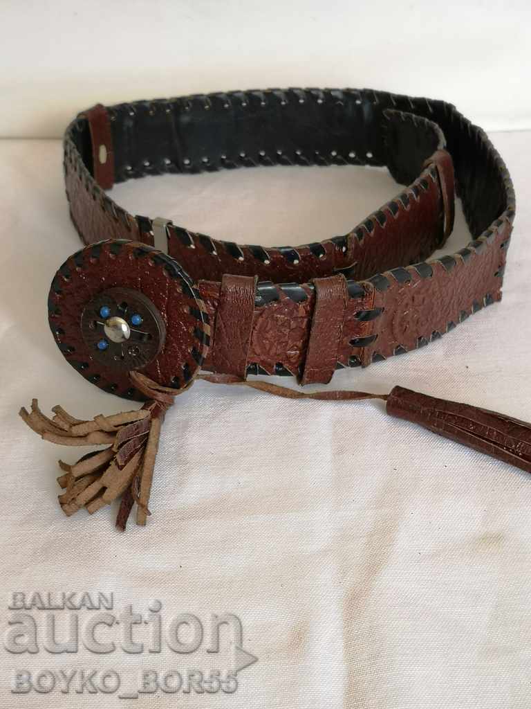 Curea din piele autentică pentru doamne vintage cu preț 28.00 BGN | € 14.32 Curea din piele autentică pentru doamne vintage cu preț 28.00 BGN | € 14.32