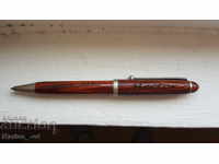 Wooden pen hector