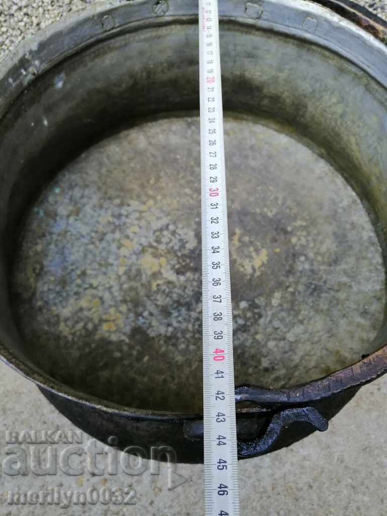 Auction Old harania, copper vessel, large cauldron, copper, dustpan Auction Old harania, copper vessel, large cauldron, copper, dustpan