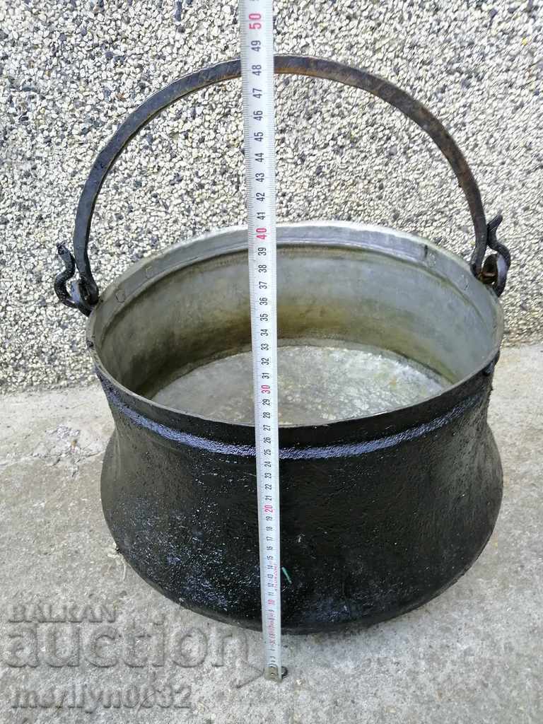 Delivery of Old harania, copper vessel, large cauldron, copper, dustpan Delivery of Old harania, copper vessel, large cauldron, copper, dustpan