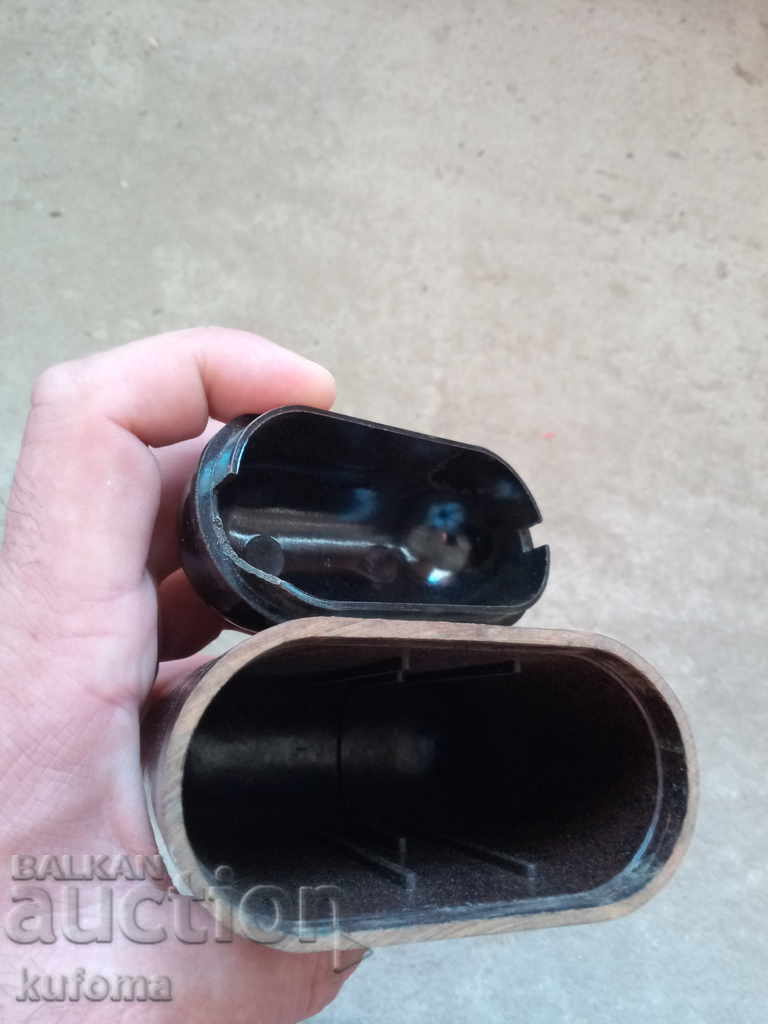 Delivery of Old medical bakelite box Delivery of Old medical bakelite box