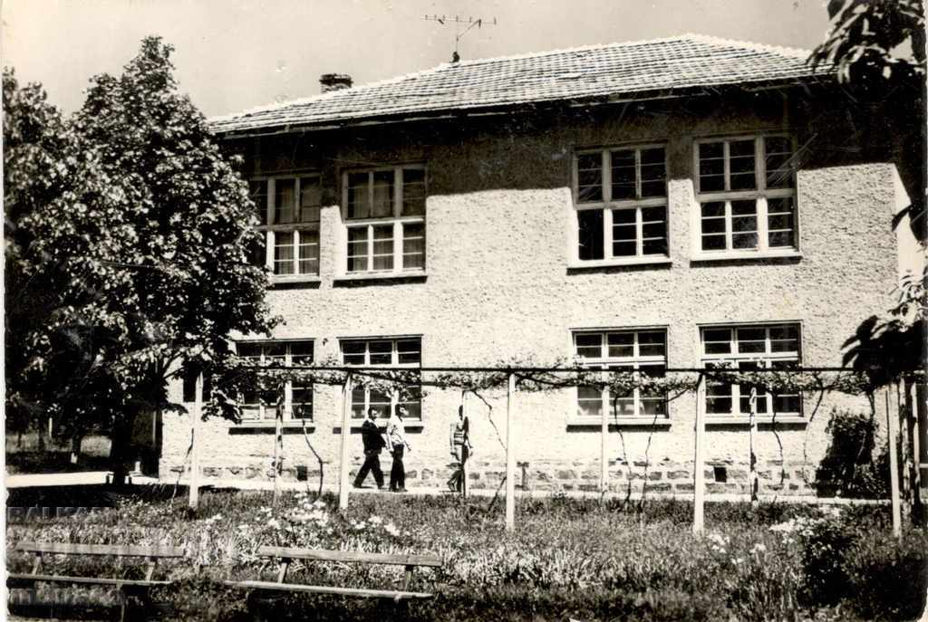 Παλιά καρτ-ποστάλ - Yastrebino village, Σχολείο