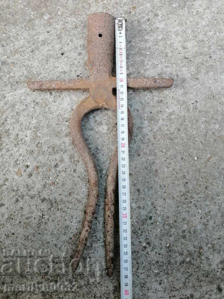 Delivery of Old twin forged, villa, wrought iron