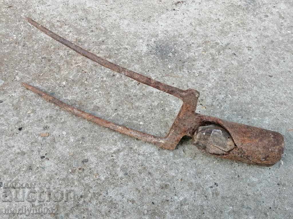 Vechi forjate dvuzabets, vila, fier forjat - 6