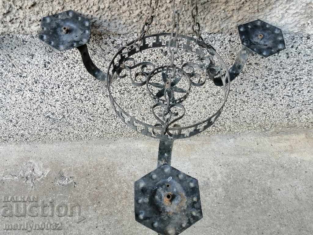 Παλαιός πολυέλαιος από σφυρήλατο σίδερο, λάμπα φαναριού, χωρίς αμπαζούρ με τιμή 79.00 BGN | € 40.39