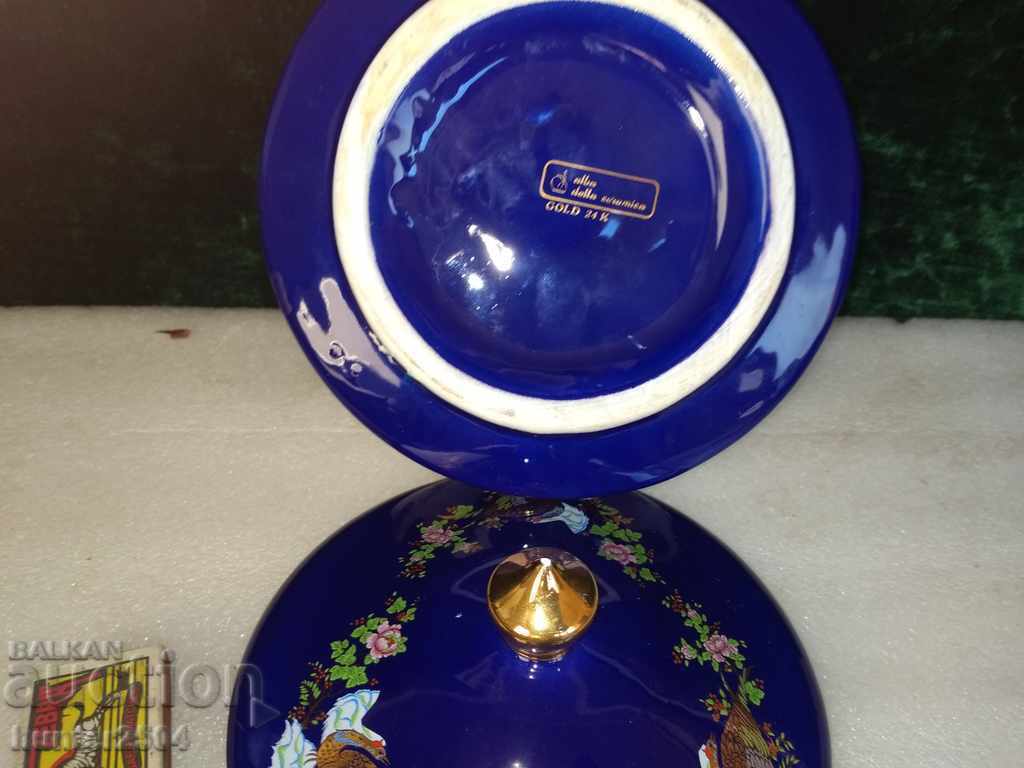 Bowl with lid 2 parts, Porcelain "gold24" 3 liters. with price 39.95 BGN | € 20.43 Bowl with lid 2 parts, Porcelain "gold24" 3 liters. with price 39.95 BGN | € 20.43