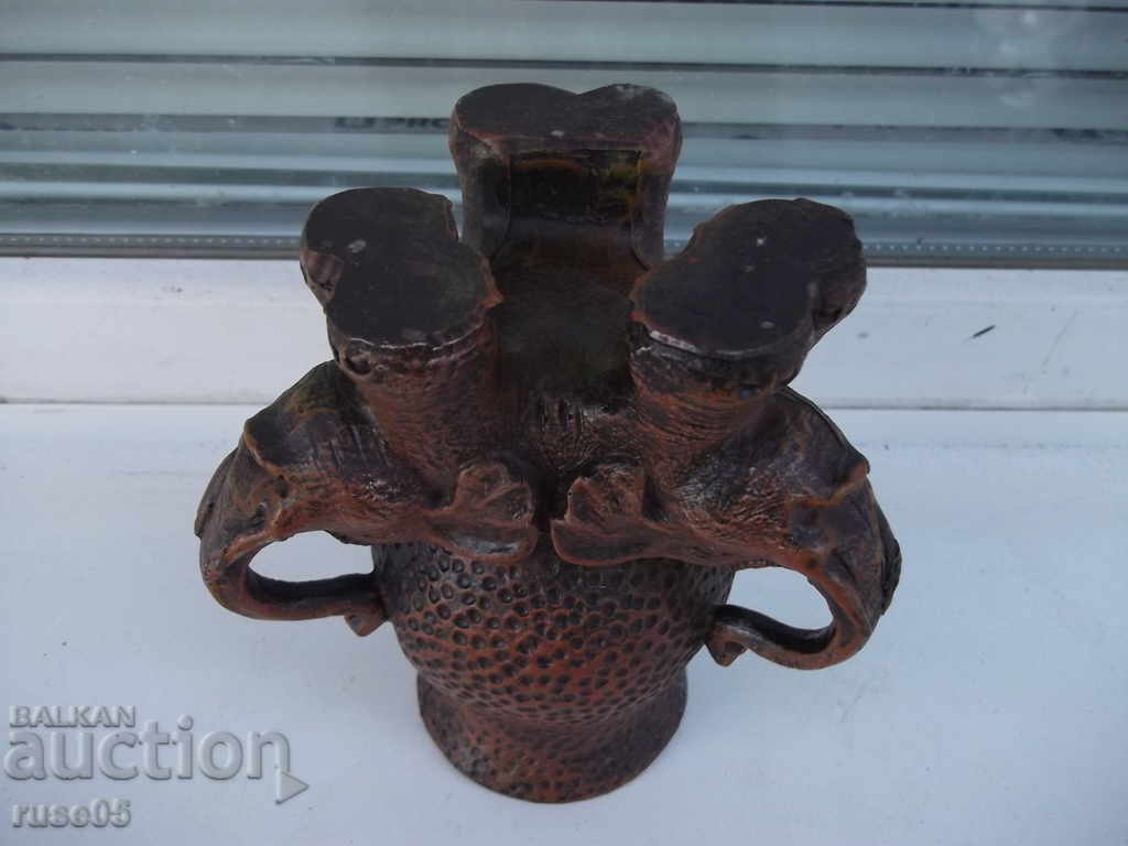 Vase on three elephants - 5