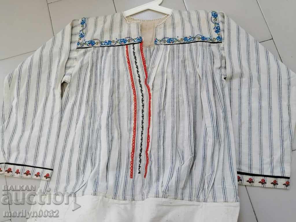 Cămașă bătrână broderie manuală chenar șezlong costum sukman