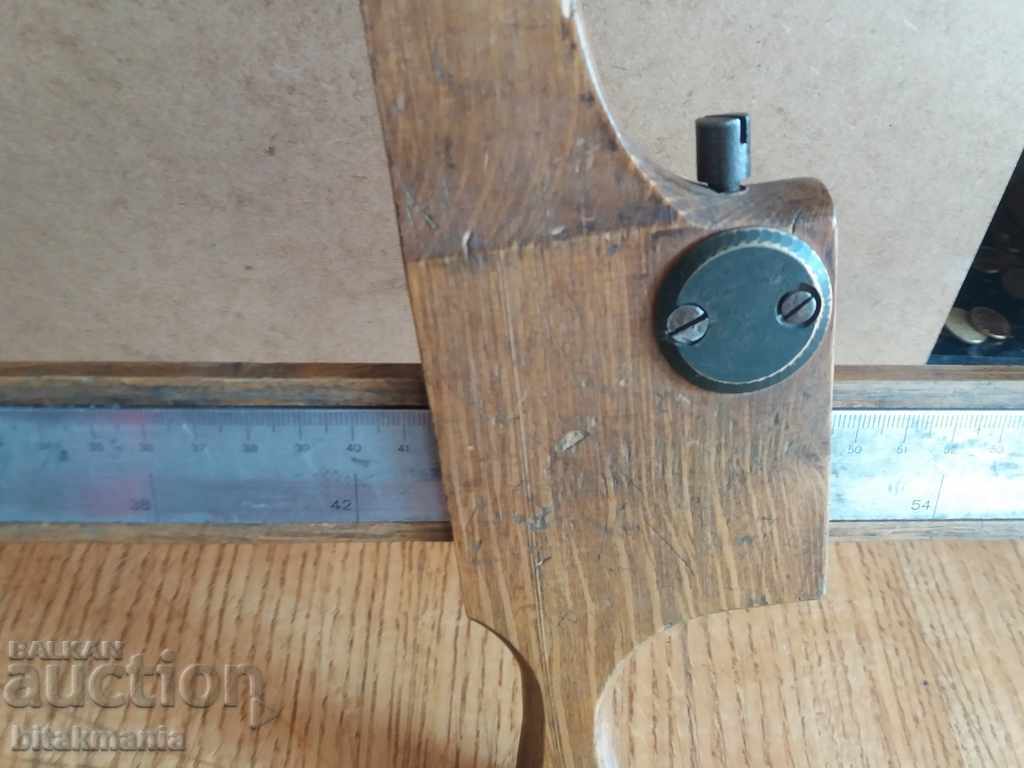 Delivery of Old carpentry tool - read the auction carefully Delivery of Old carpentry tool - read the auction carefully