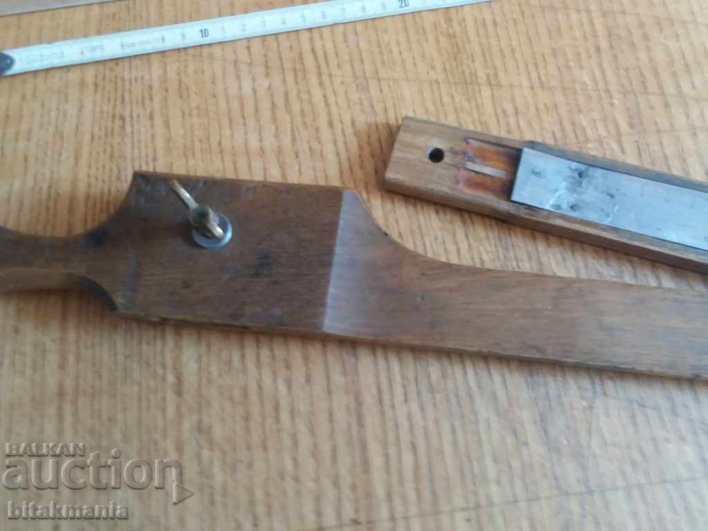 Old carpentry tool - read the auction carefully - 5 Old carpentry tool - read the auction carefully - 5