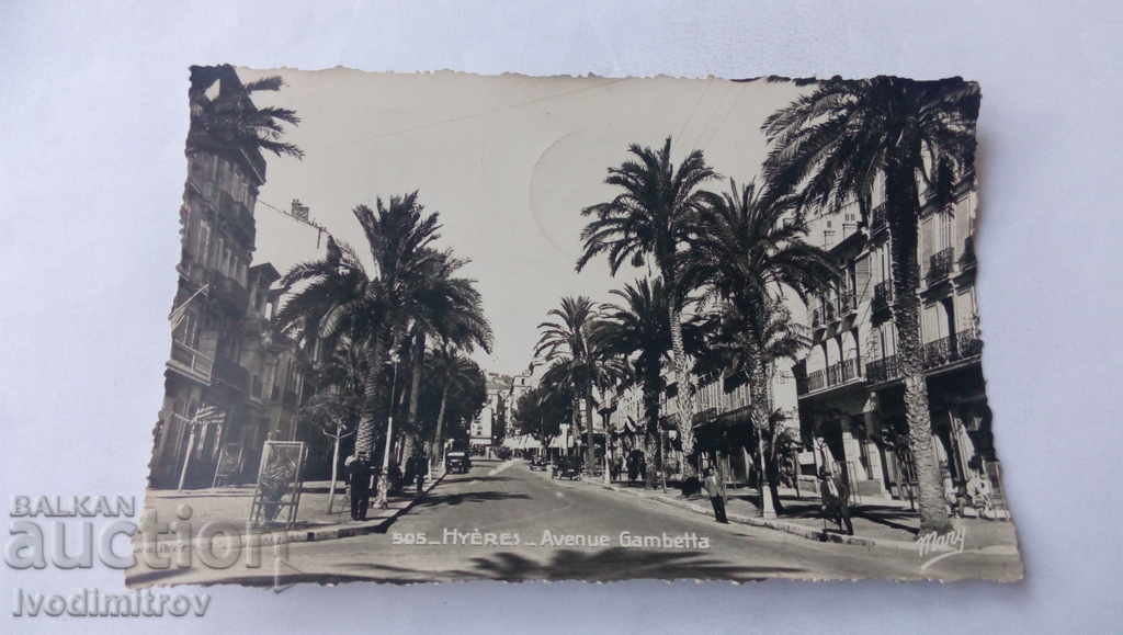 Пощенска картичка Hyeres Avenue Gambetta 1950