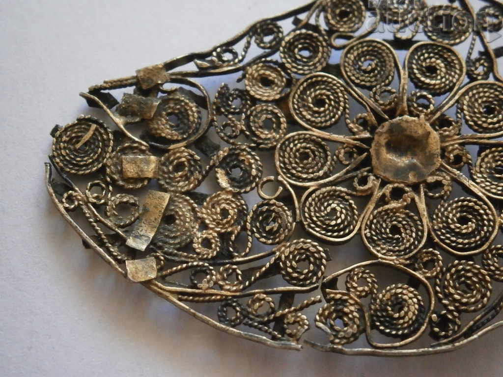 Silver filigree filling for Revival-period gilded buckle - 6 Silver filigree filling for Revival-period gilded buckle - 6