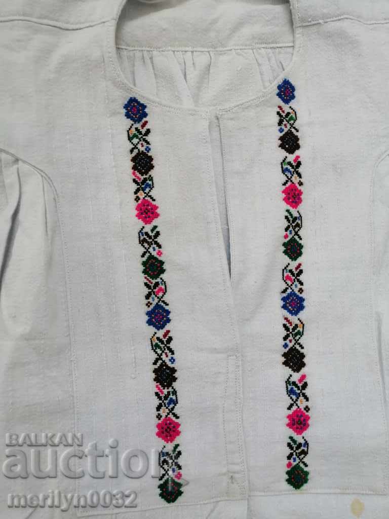 Old women's shirt hand embroidery chenar chaise costume sukman with price 129.00 BGN | € 65.96 Old women's shirt hand embroidery chenar chaise costume sukman with price 129.00 BGN | € 65.96