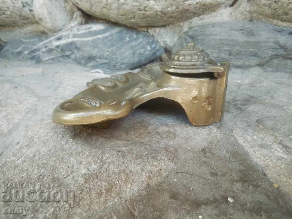 Old bronze ink. with price 40.00 BGN | € 20.45 Old bronze ink. with price 40.00 BGN | € 20.45