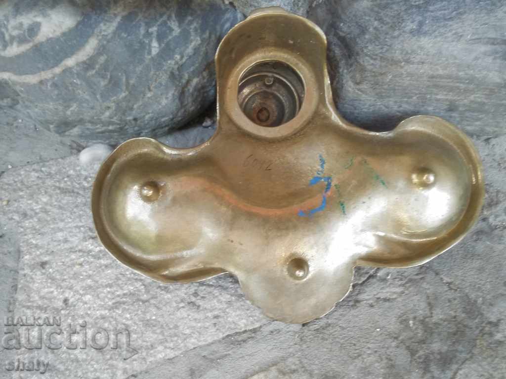 Auction Old bronze ink. Auction Old bronze ink.