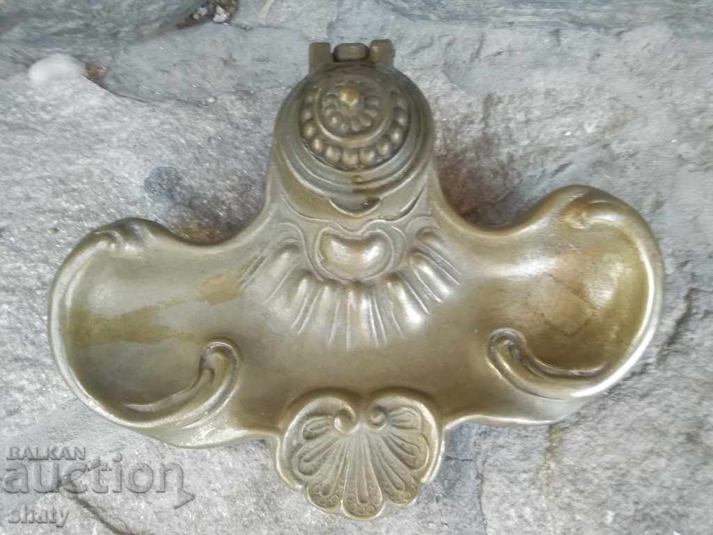 Delivery of Old bronze ink. Delivery of Old bronze ink.