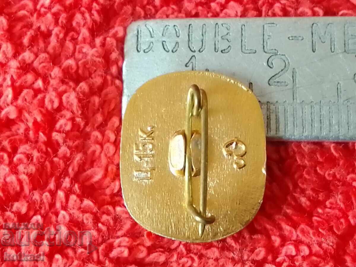 Old Soviet badge metal bronze USSR city Leningrad 08.05.1965 with price 5.50 BGN | € 2.81 Old Soviet badge metal bronze USSR city Leningrad 08.05.1965 with price 5.50 BGN | € 2.81