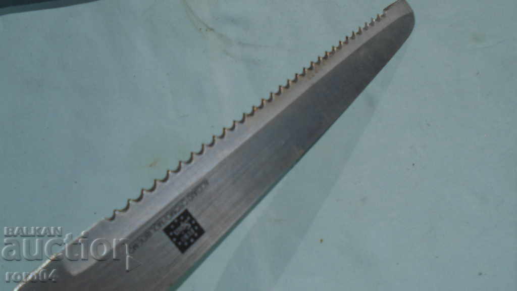 Delivery of BREAD KNIFE Delivery of BREAD KNIFE