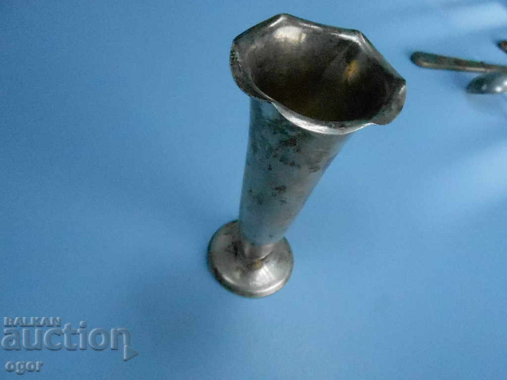 Silver-plated Vase with price 20.00 BGN | € 10.23 Silver-plated Vase with price 20.00 BGN | € 10.23