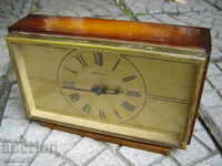 CEAS DE MASĂ VECHI VESA