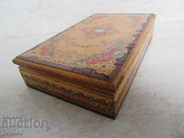 Auction PIROGRAPHED BOX FOR CIGARETTES FROM SOCA (20,5x12,5x4,5cm) Auction PIROGRAPHED BOX FOR CIGARETTES FROM SOCA (20,5x12,5x4,5cm)