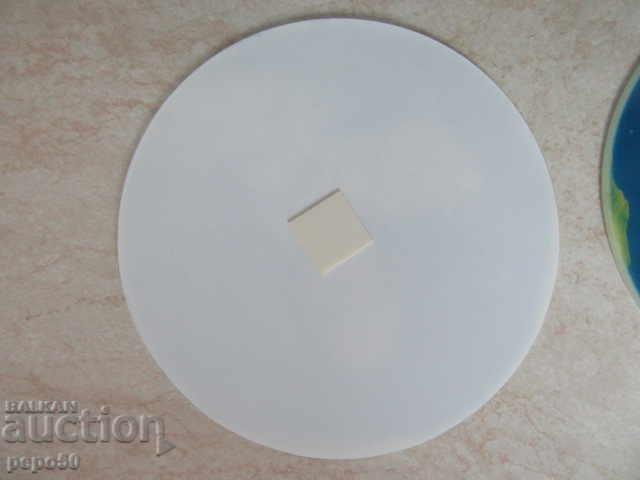 Auction  2 PLASTIC LUMINESCENT CARDS - AFRICA / diameter 14.5 cm /