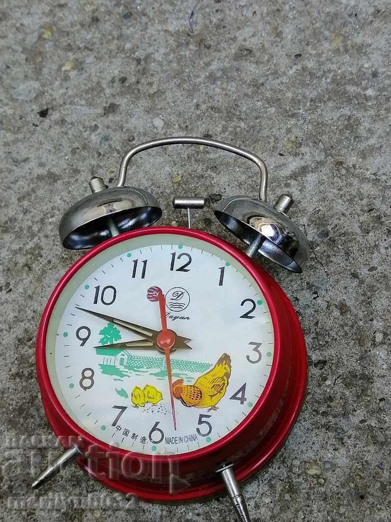 Auction Chinese alarm clock desk clock 1970s Auction Chinese alarm clock desk clock 1970s