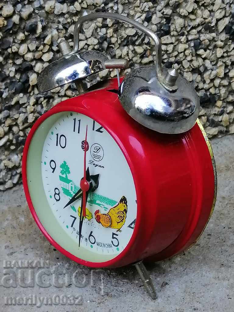 Delivery of Chinese alarm clock desk clock 1970s Delivery of Chinese alarm clock desk clock 1970s