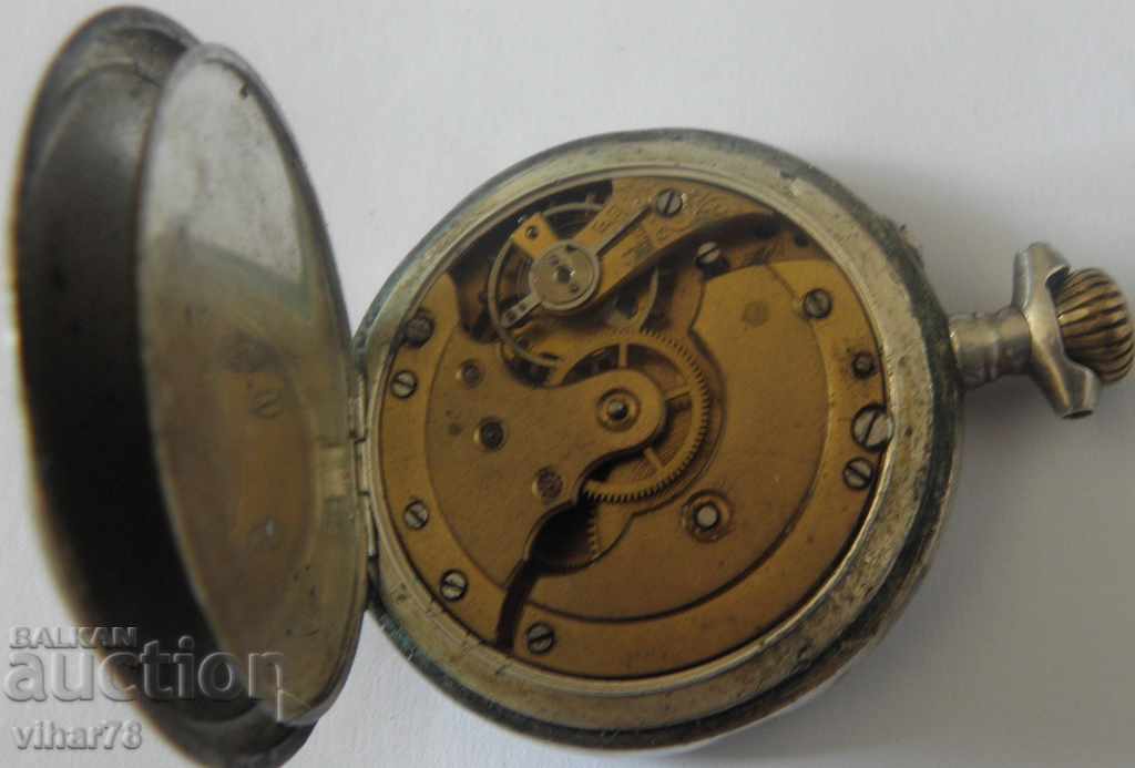 SILVER POCKET WATCH - DOES NOT WORK