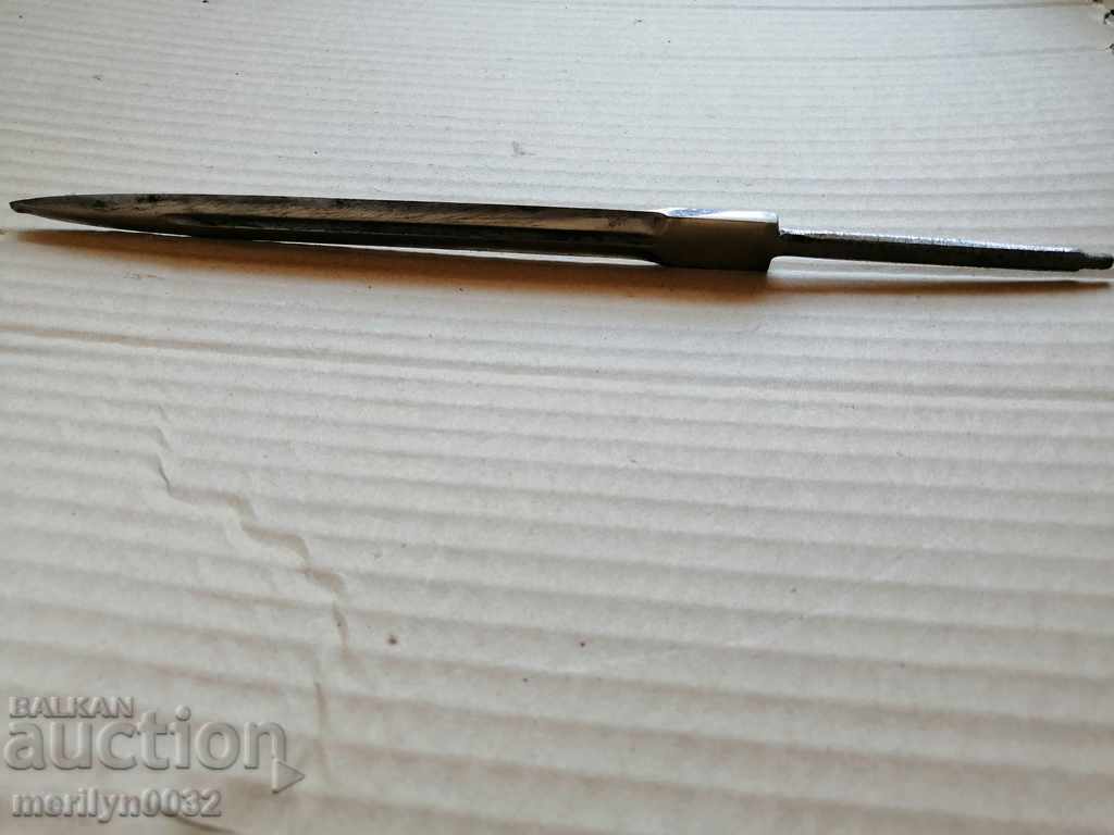 Lama de la corticul ofițerului general al armatei, cuțit pumnal NRB - 7