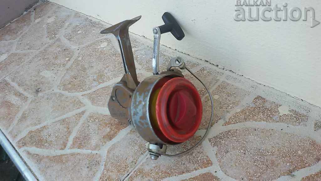Delivery of RETRO fishing reel 60s Delivery of RETRO fishing reel 60s