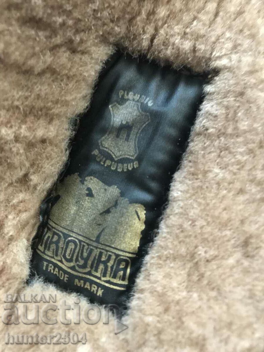 Licitație Palton de damă, numărul 48, Bg Licitație Palton de damă, numărul 48, Bg