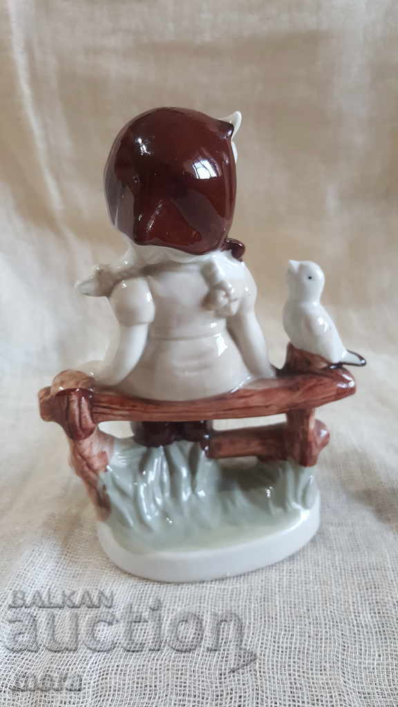 Auction  Porcelain figure