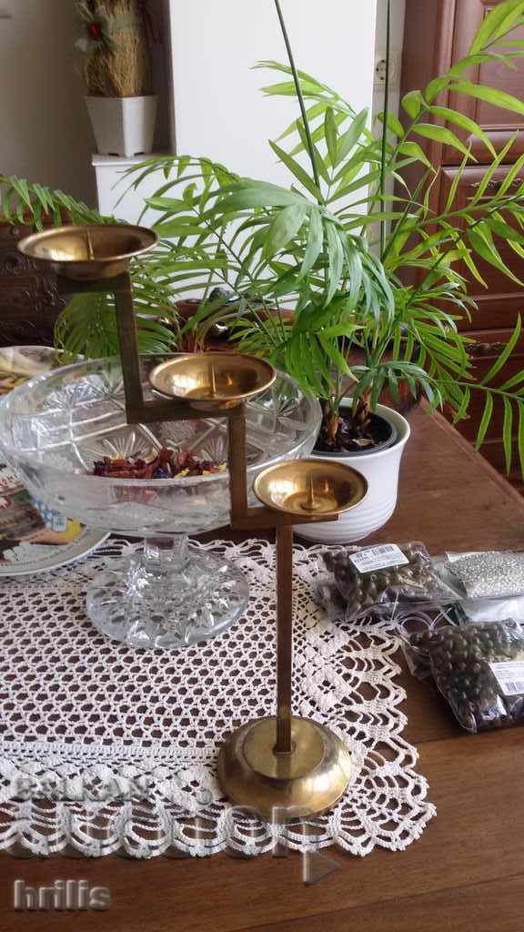 Delivery of BEAUTIFUL SOLID BRASS CANDLESTICK