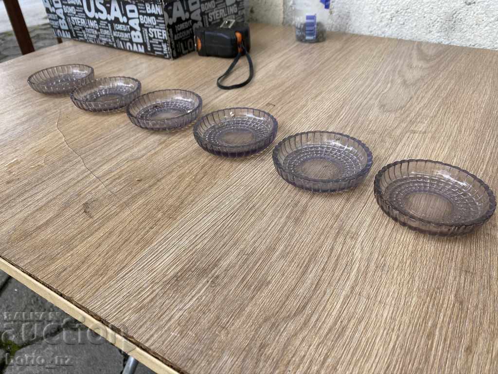 Licitație 10353. PLACI DE SERVICII VECHI PENTRU STICLĂ COLORATĂ DULCE MASIVĂ O Licitație 10353. PLACI DE SERVICII VECHI PENTRU STICLĂ COLORATĂ DULCE MASIVĂ O