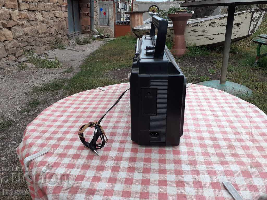 Old Panasonic radio cassette player with price 40.00 BGN | € 20.45 Old Panasonic radio cassette player with price 40.00 BGN | € 20.45