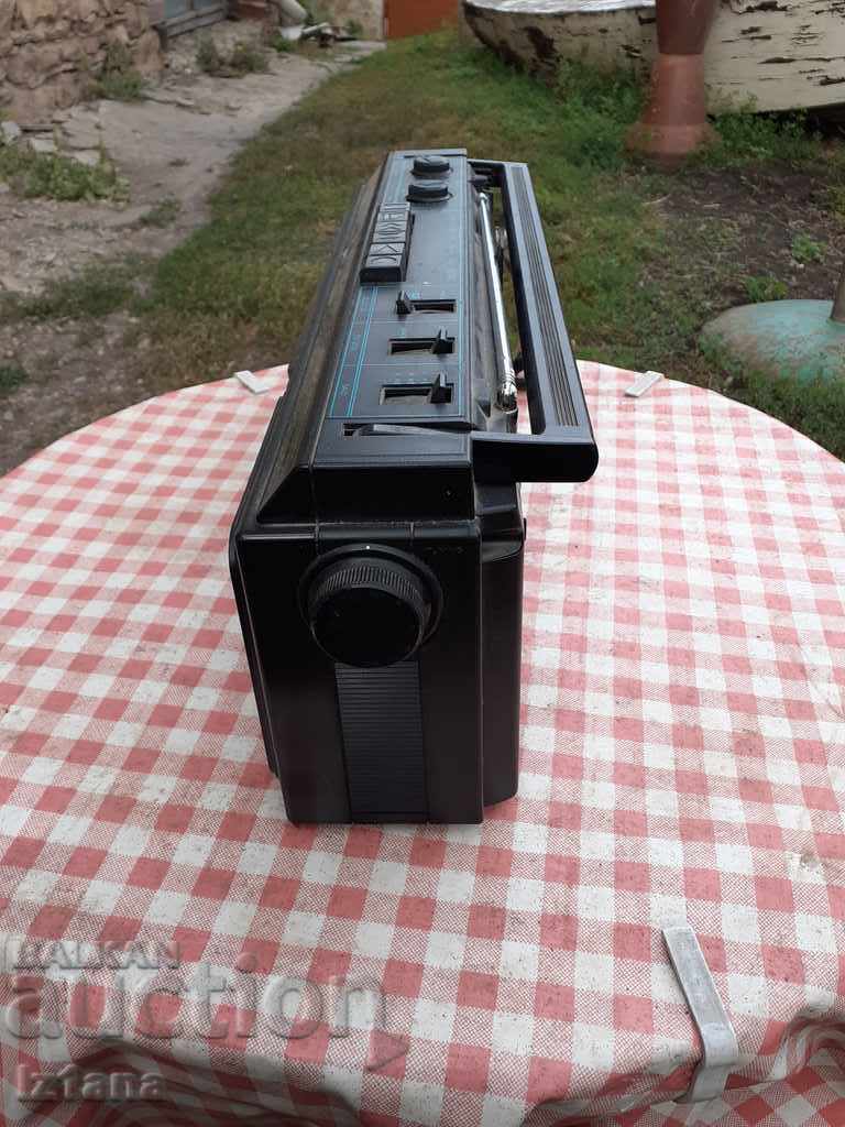 Old Panasonic radio cassette player - 5 Old Panasonic radio cassette player - 5