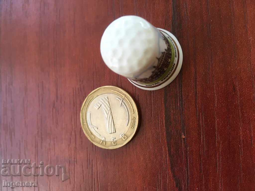 Auction  Thimble porcelain