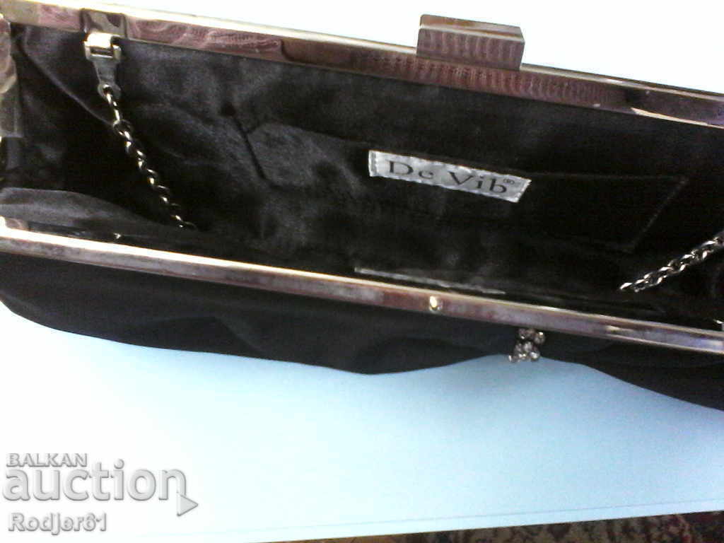 Women's accessories - De Vib cocktail bag with price 5.00 BGN | € 2.56 Women's accessories - De Vib cocktail bag with price 5.00 BGN | € 2.56