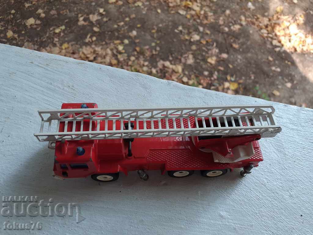 Auction FIRE - RARE COLLECTOR TOY - SIKU 2914 Auction FIRE - RARE COLLECTOR TOY - SIKU 2914