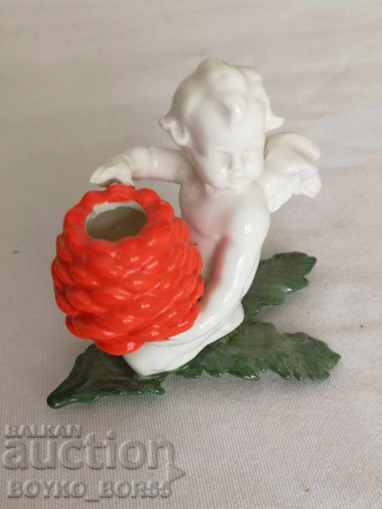 Delivery of Two Ancient Rare German Porcelain Figures Amurchvta Delivery of Two Ancient Rare German Porcelain Figures Amurchvta