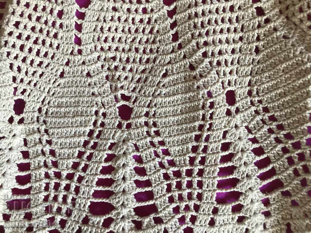 Auction Cotton tablecloth, one hook, diameter 150 cm Auction Cotton tablecloth, one hook, diameter 150 cm